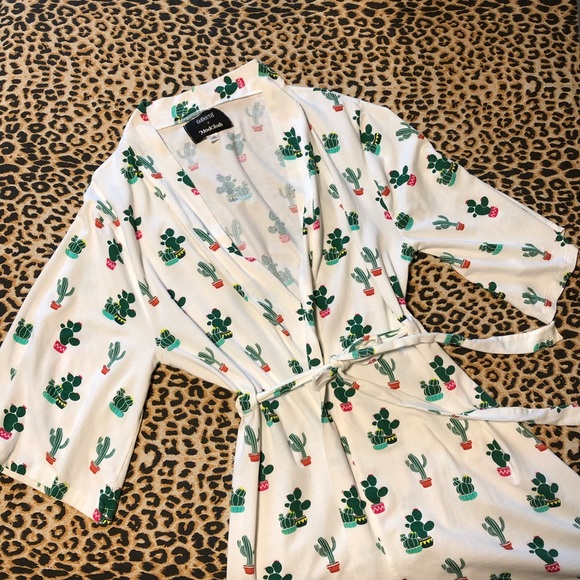 Modcloth Other - 💘 Modcloth Cactus Robe